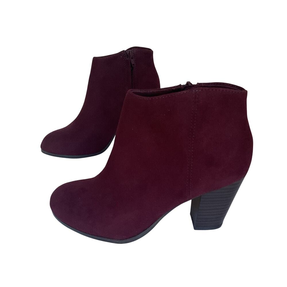 Old Navy Burgundy Suede Ankle Boots Women’s Size 6.5
